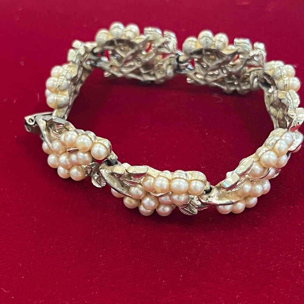 Lisner Bracelet Pulsera Faux Pearl Clear Rhinestones Silver Tone Wedding